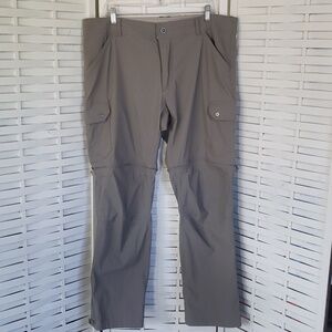 Kuhl taupe 2 in 1 convertible pants/shorts mens size 38